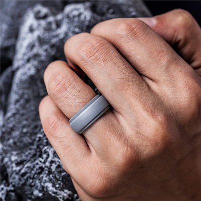Cincin Pertunangan Pernikahan Silikon Cincin Jari Untuk Pria Dan Wanita Logo Kustom
